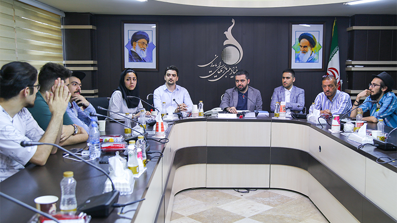 نشست صمیمی استریمرها با مدیرعامل بنیاد ملی بازی‌های رایانه‌ای برگزار شد