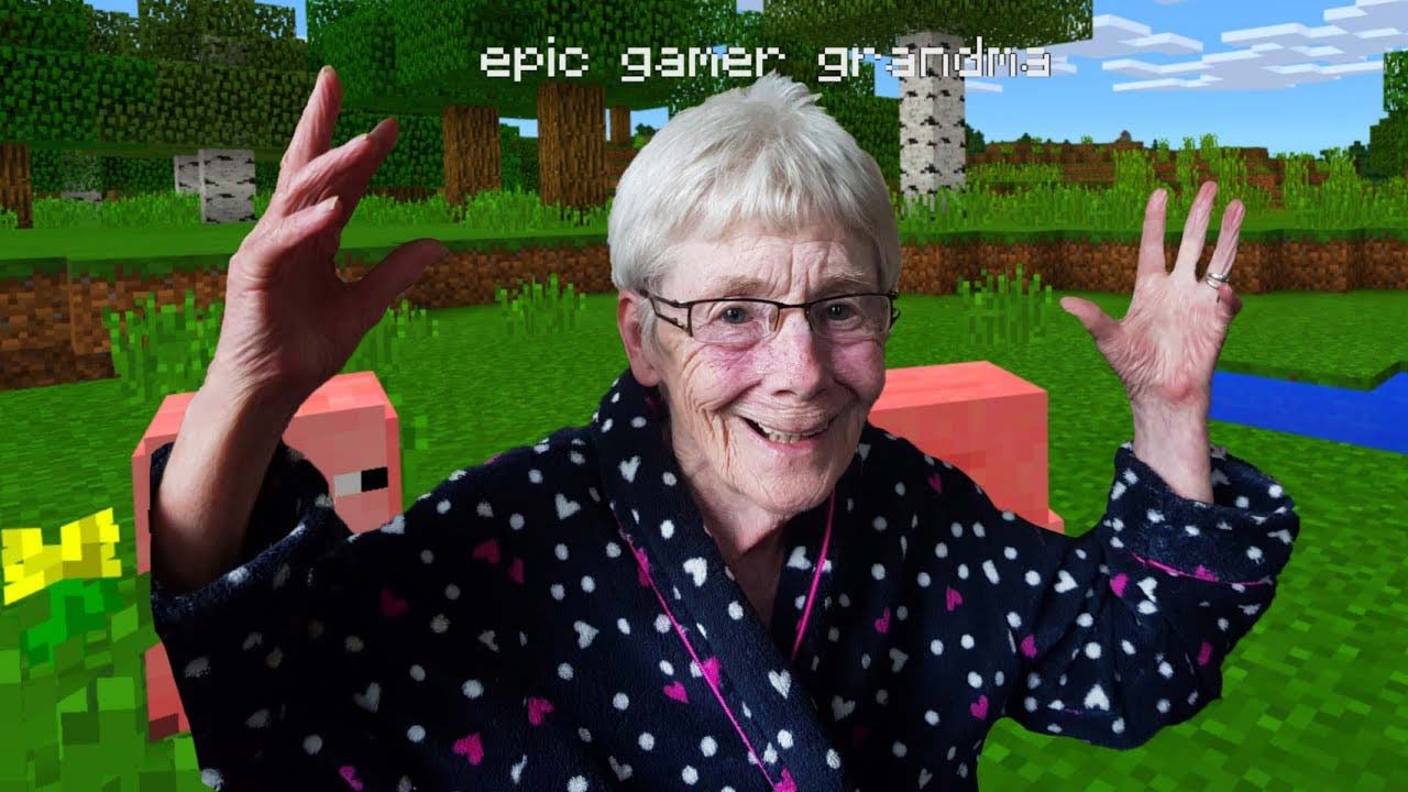 Epic Gamer Grandma مادربزرگ گیمر